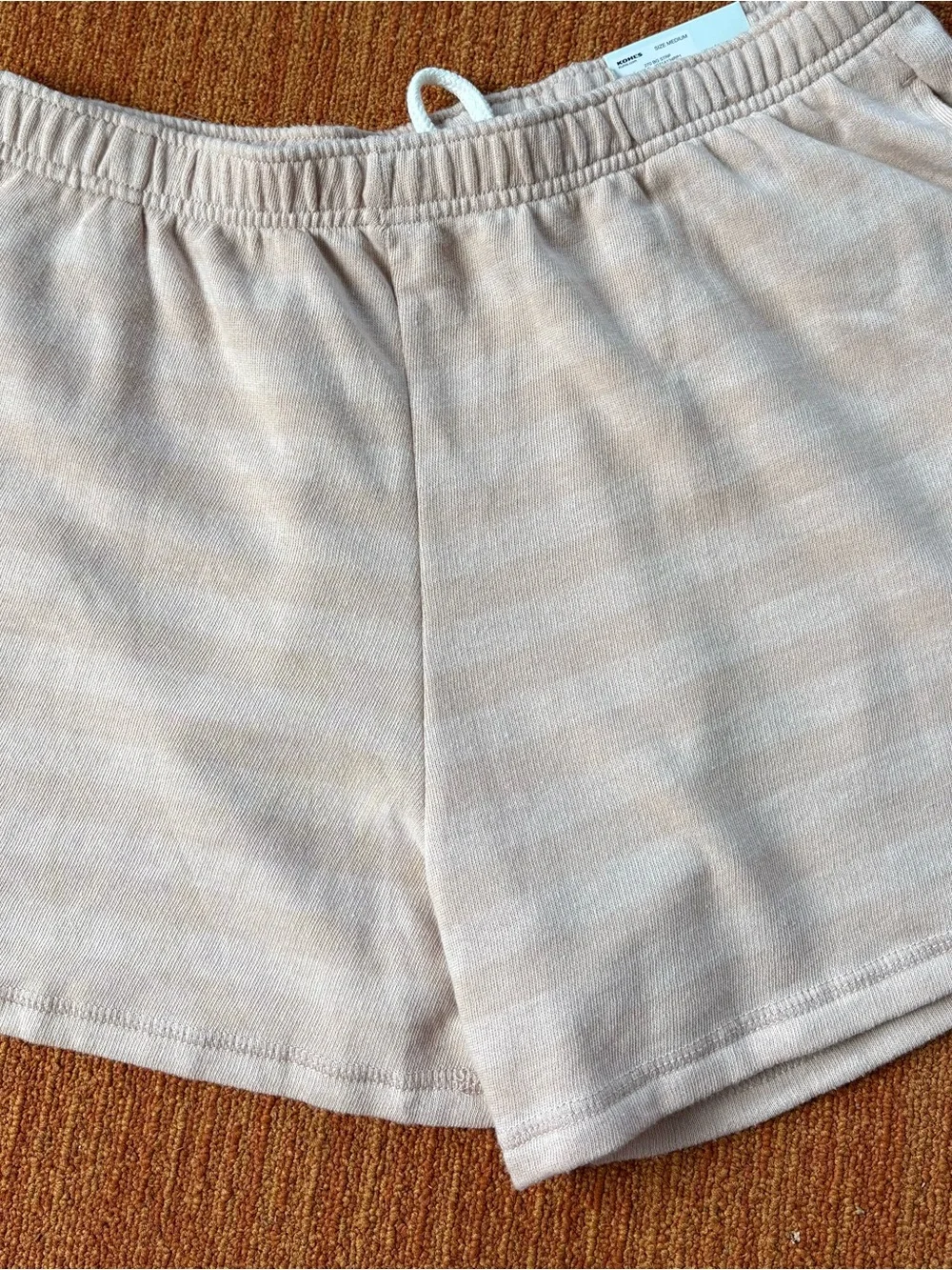 NWT SO Women's Soft Pastel Pink Drawstring Mid Rise Lounge Short Medium